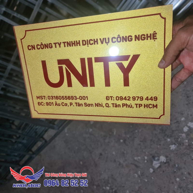 Lam bien hieu mica dia chi cong ty Unity 2023 (1)